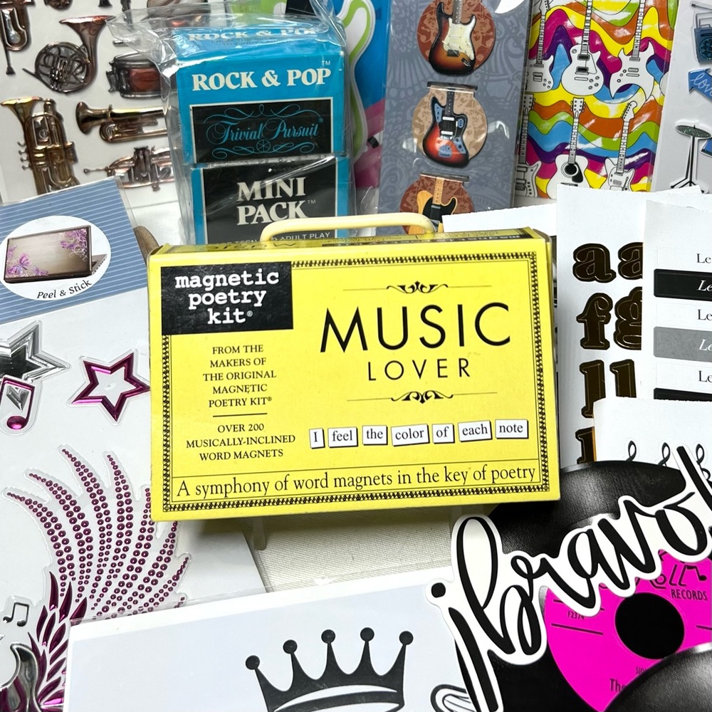 ROCK OUT GIFT SET - Picture 14 of 16